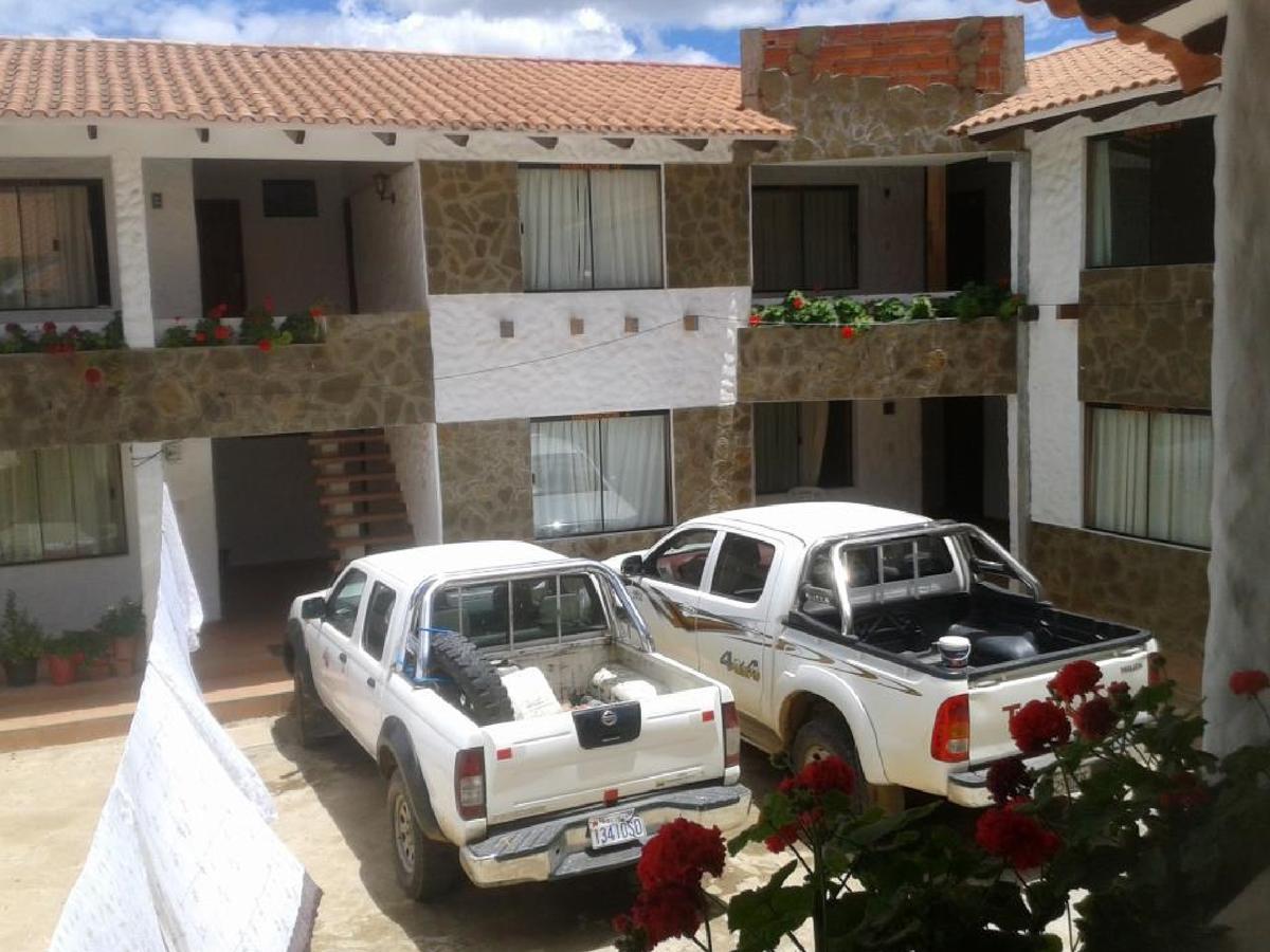 Plaza Pueblo Hotel Vallegrande Exterior photo